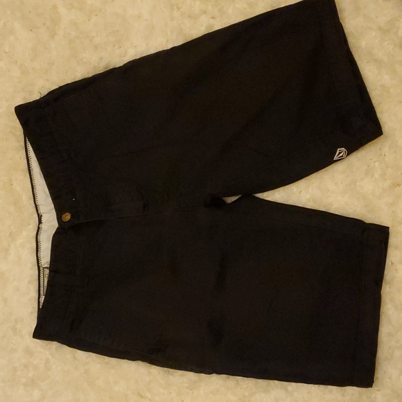 Men's black volcom shorts - Picture 1 of 4
